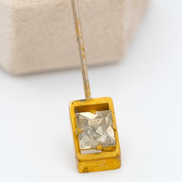 Vintage Rhinestone Stick Pin Brooch - Picture 1 of 15